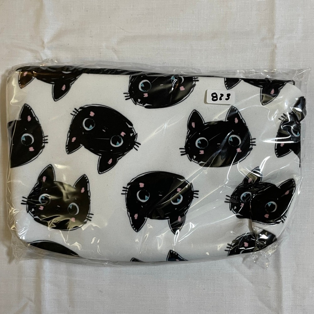 The Pouch Cosmetic Bag Womens OS White Black NWT Kitten Print Zippered Travel